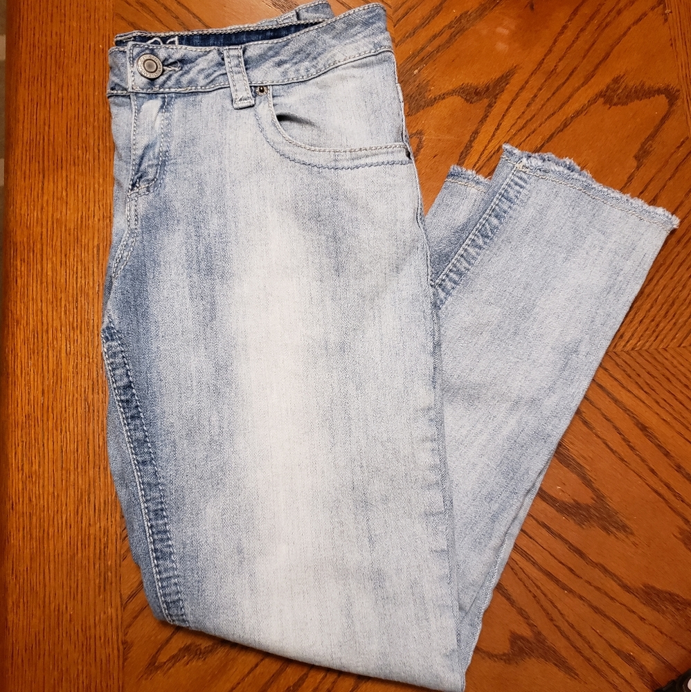 Women's Rue21 crop Jean's 9/10